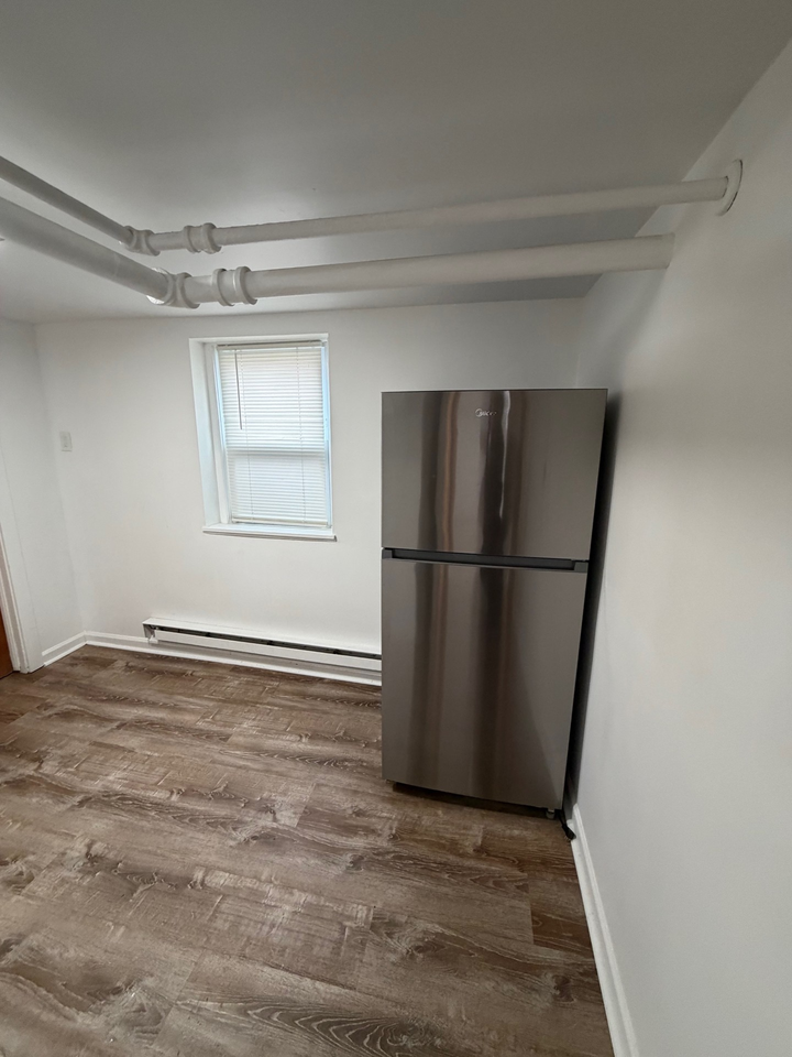 327 Main Street - Photo 5 of 7