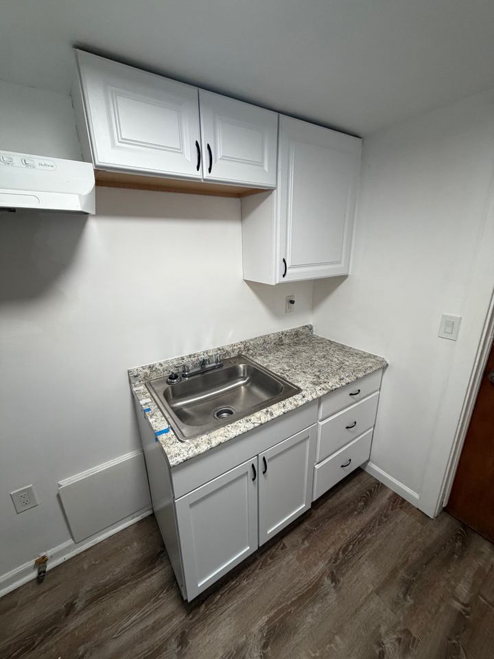 327 Main Street - Photo 6 of 7