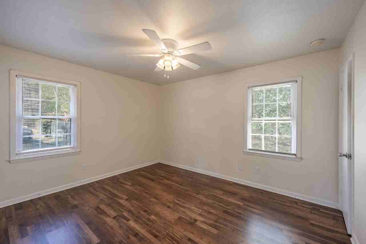 519 Pitt Moore Rd - Photo 7 of 32