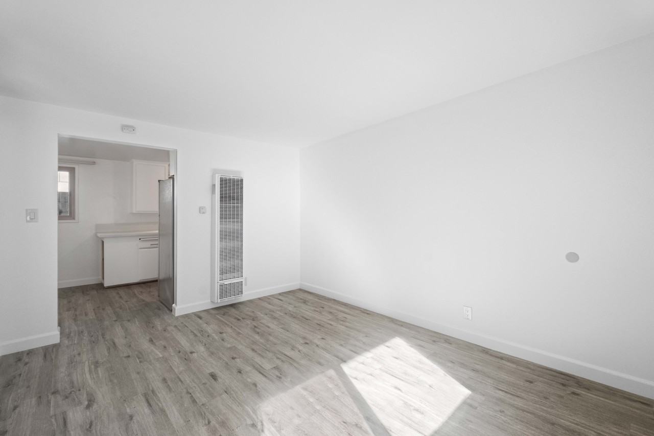 620 East Imperial Avenue - Photo 4 of 20