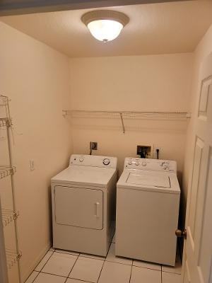 1214 Southeast 6th Street - Photo 7 of 32