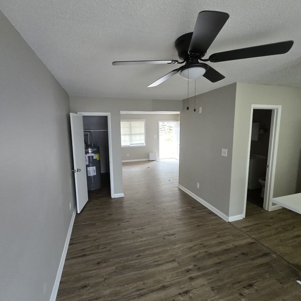 1414 College Street Southeast - Photo 7 of 13