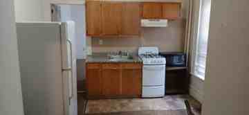 featured image of 216 N 4th St