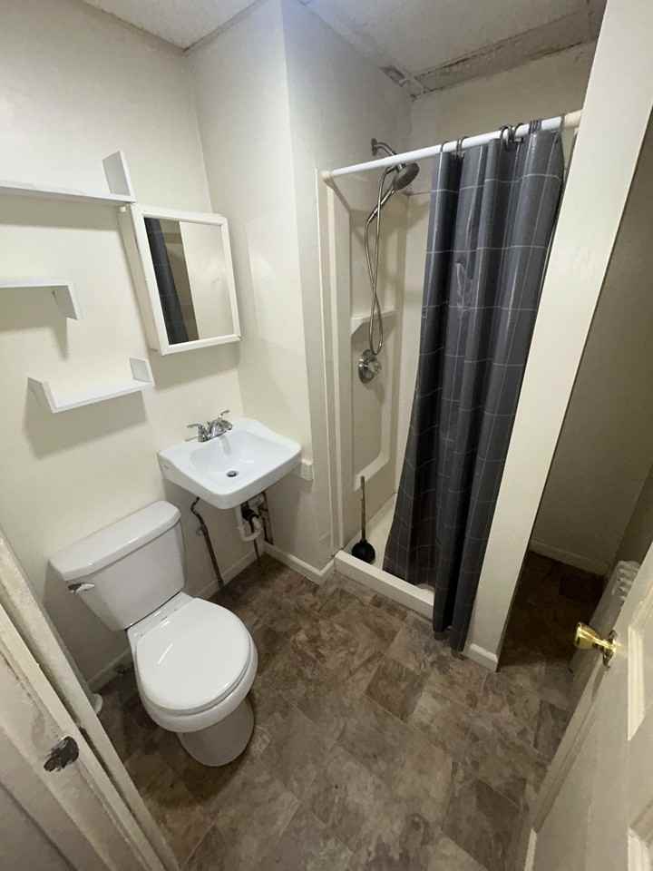 216 N 4th St - Photo 4 of 4