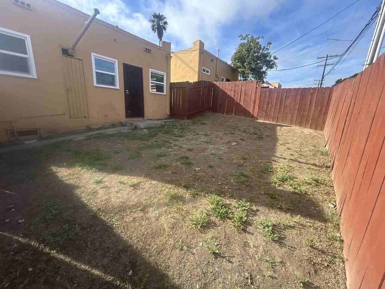 407 W. San Ysidro Boulevard - Photo 3 of 12