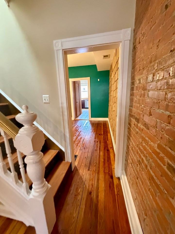 411 E Lorraine Ave - Photo 6 of 20