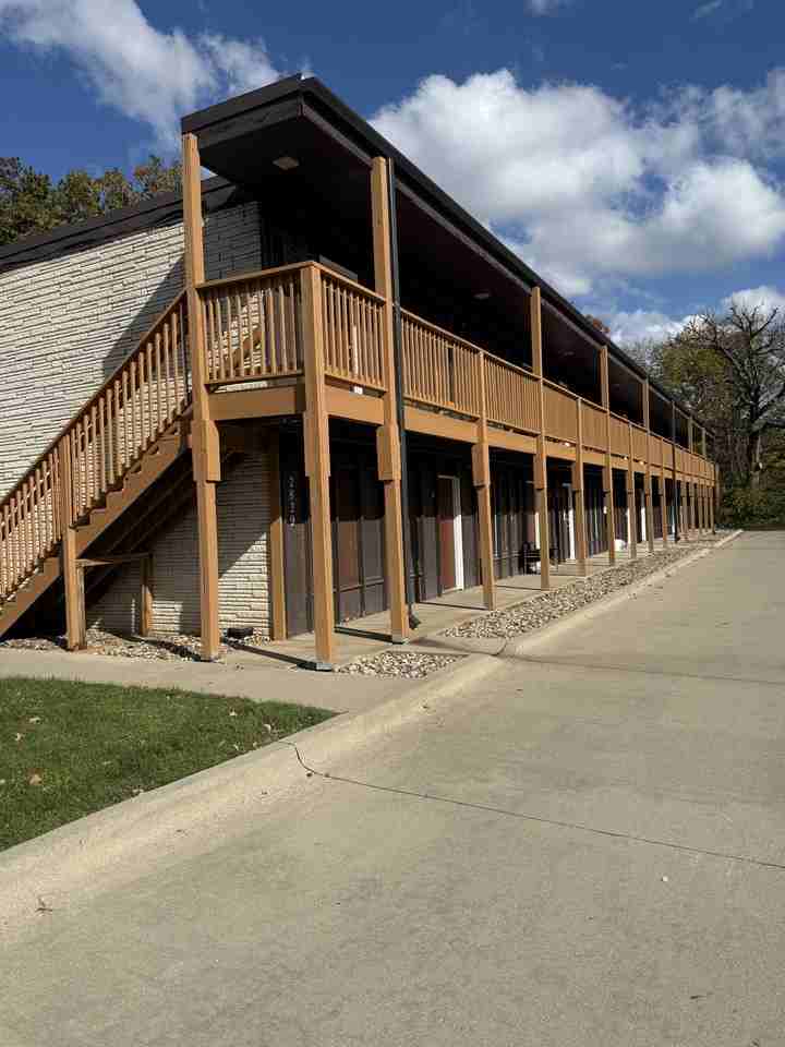 2829 Douglas Avenue - Photo 7 of 22