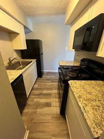 76 Carriage Lane - Photo 3 of 9
