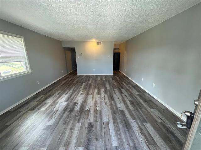 76 Carriage Lane - Photo 6 of 9