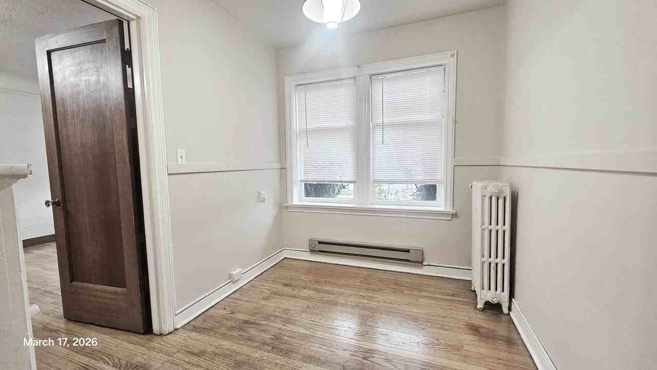 4235 Brooklyn Ave Ne #201 - Photo 6 of 11