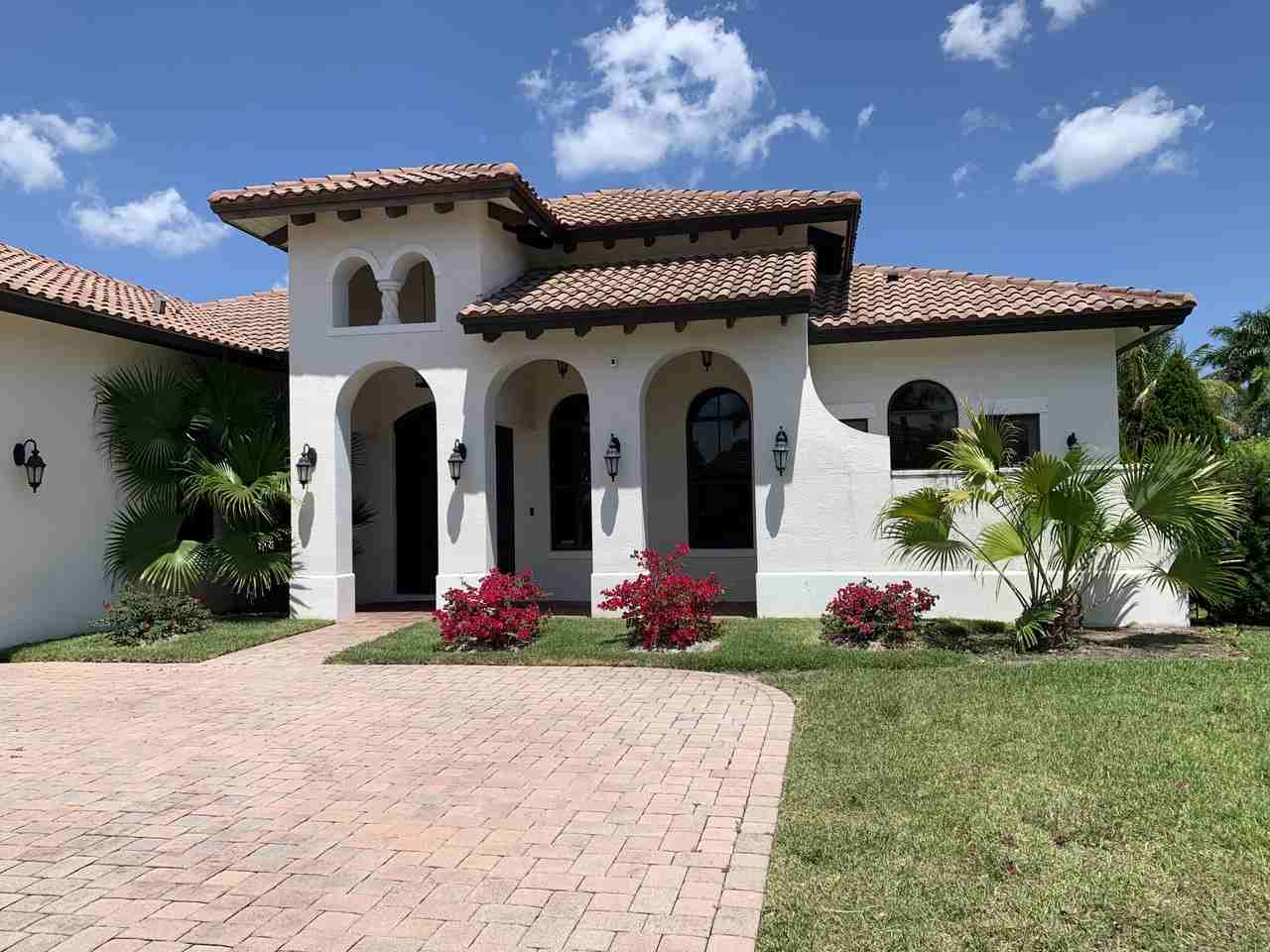 1460 Sw 125th Ave #NA - Photo 2 of 11