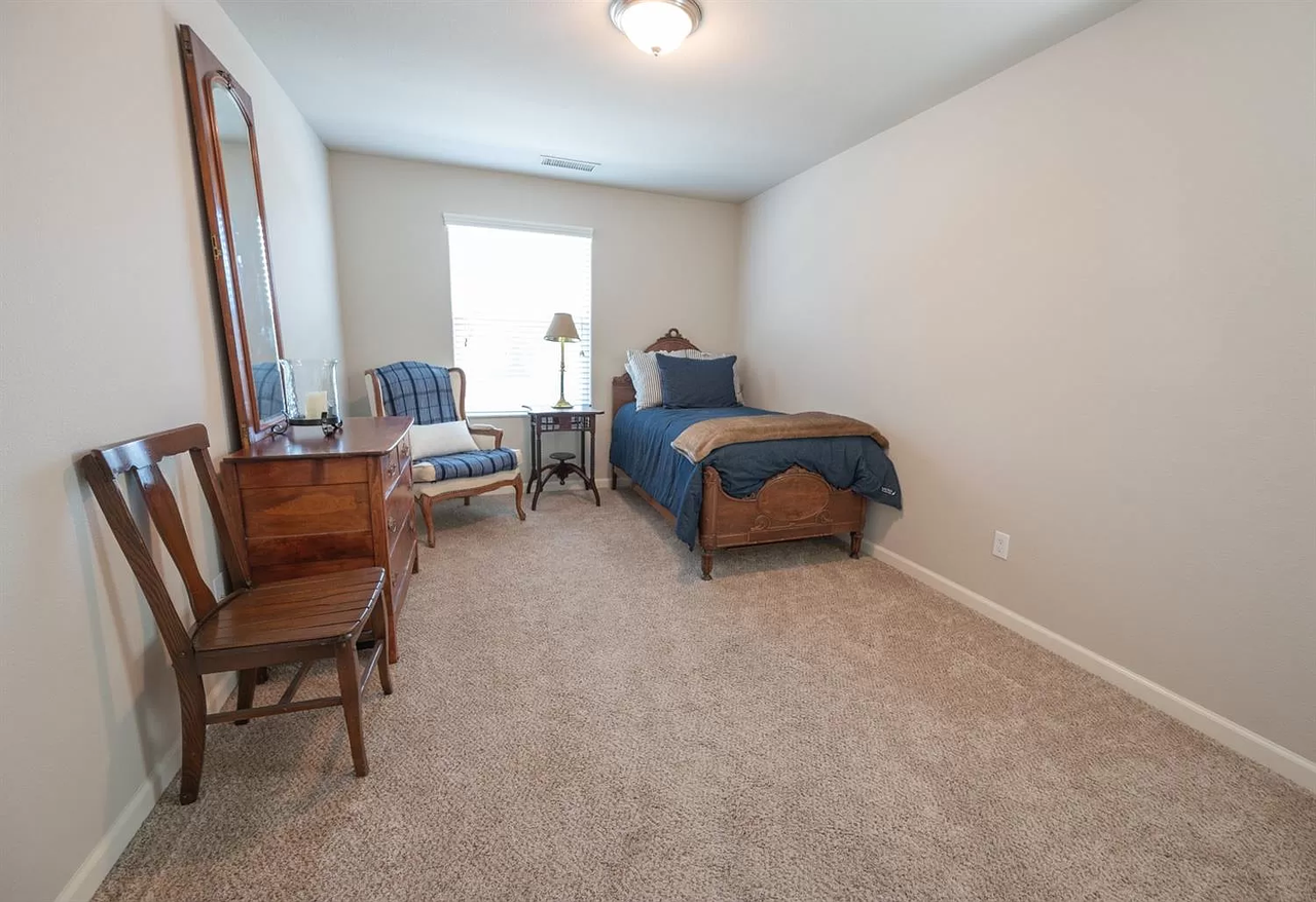 1528 Lambourn Way #NA - Photo 6 of 12