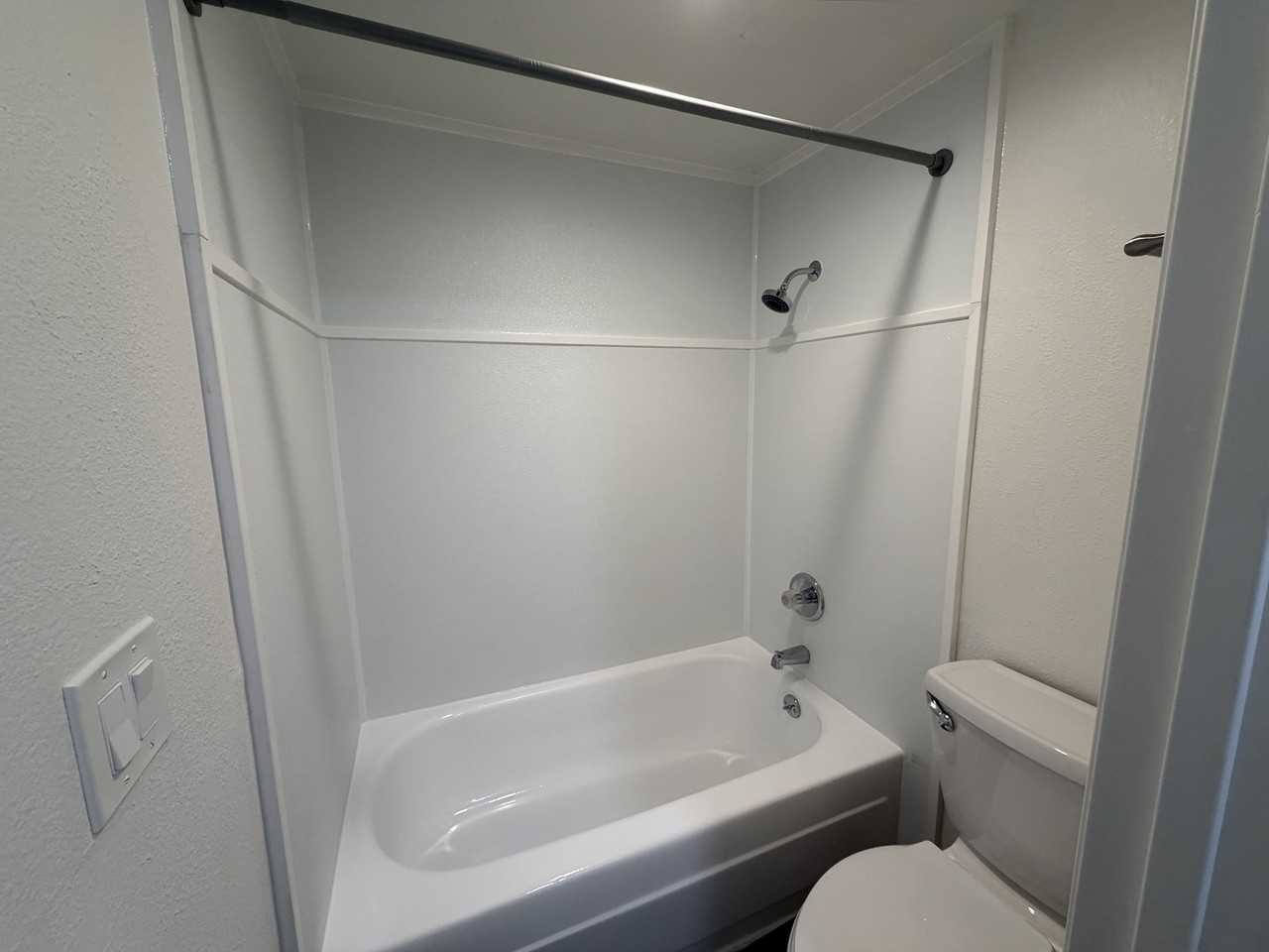 SouthRidge Apartments (1622 W 7th) - Photo 6 of 29