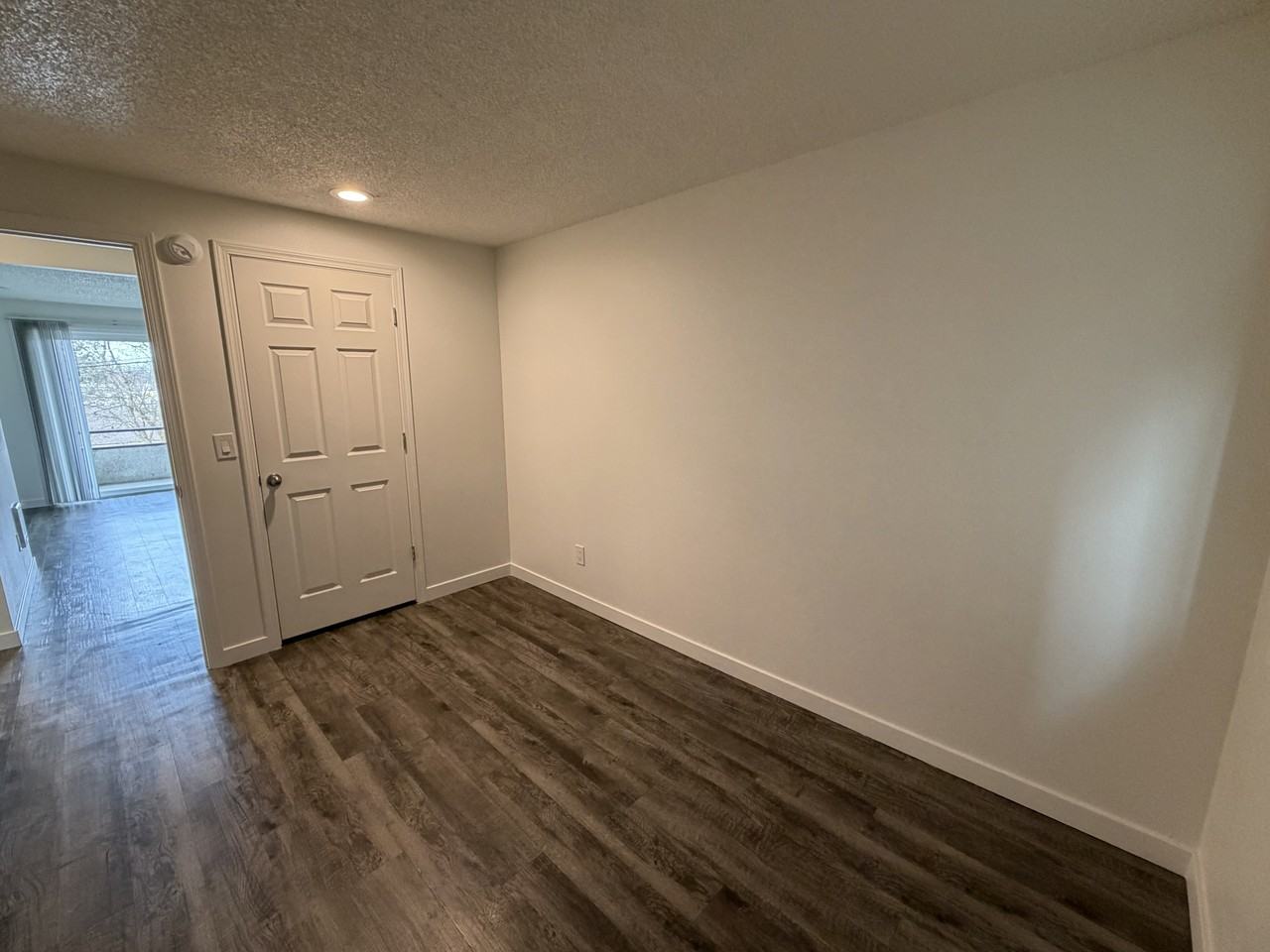 SouthRidge Apartments (1622 W 7th) - Photo 7 of 29