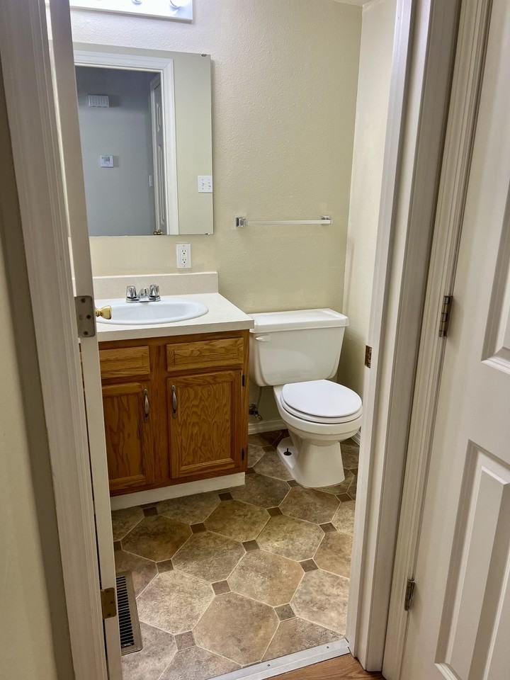 1102 Waycross Pl #1102 - Photo 2 of 9