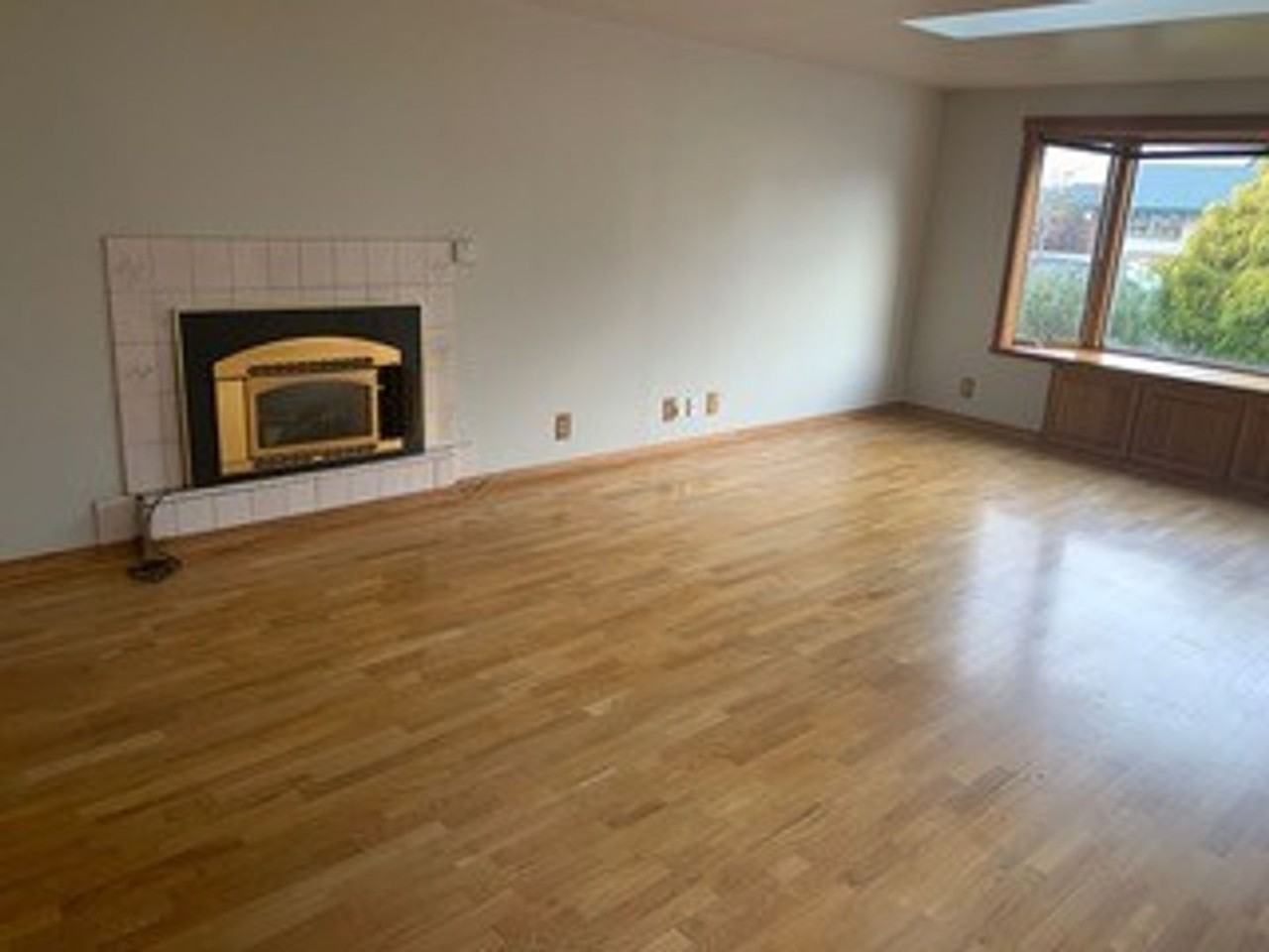 2419 Clark St - Photo 3 of 15