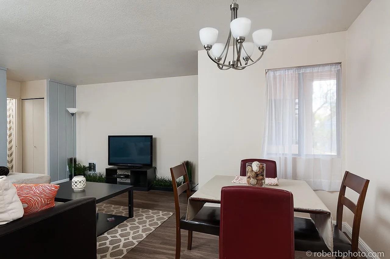 3238 Ashford Street - Photo 6 of 17