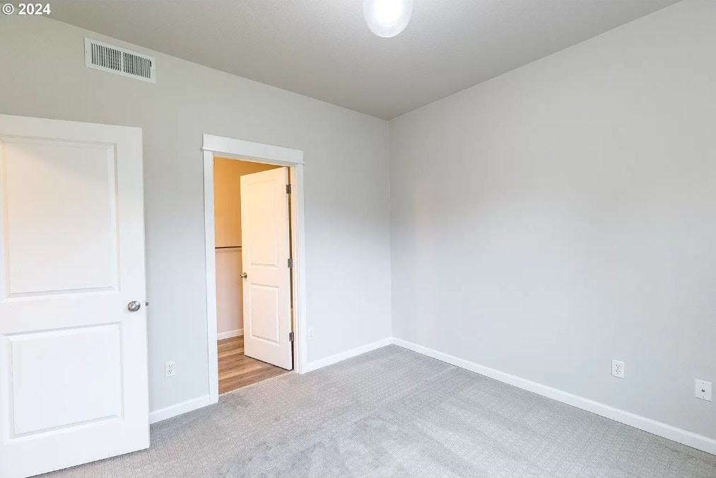 722 Oak Hollow Drive - Photo 4 of 16