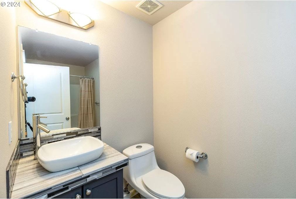 722 Oak Hollow Drive - Photo 5 of 16