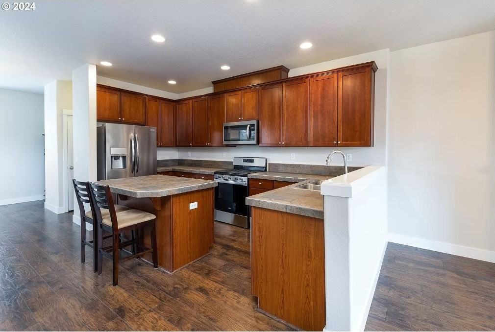 722 Oak Hollow Drive - Photo 7 of 16