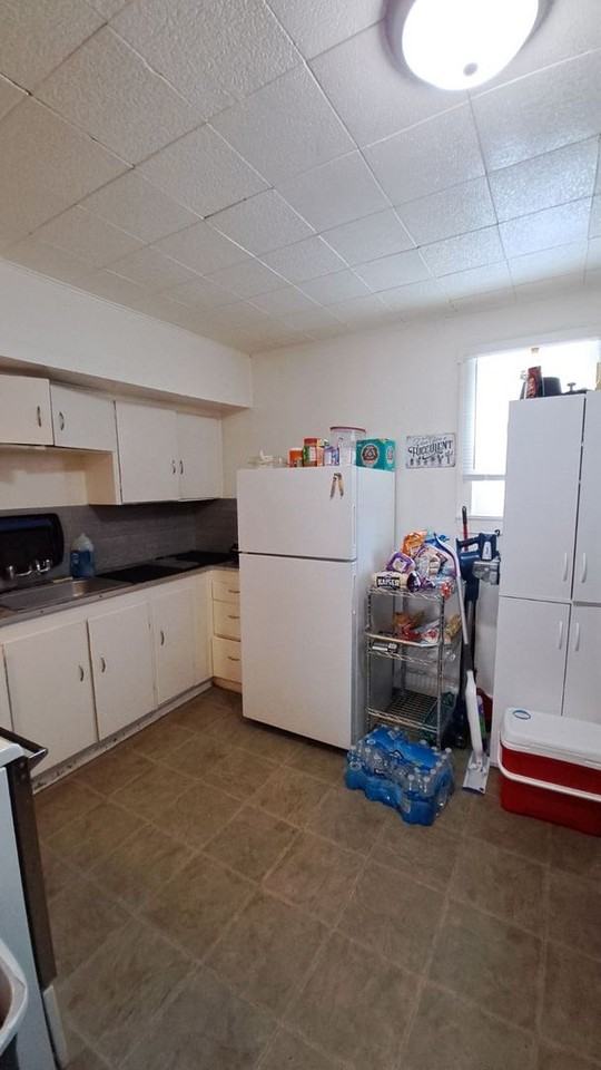 1222 Park Ave #2 - Photo 3 of 10