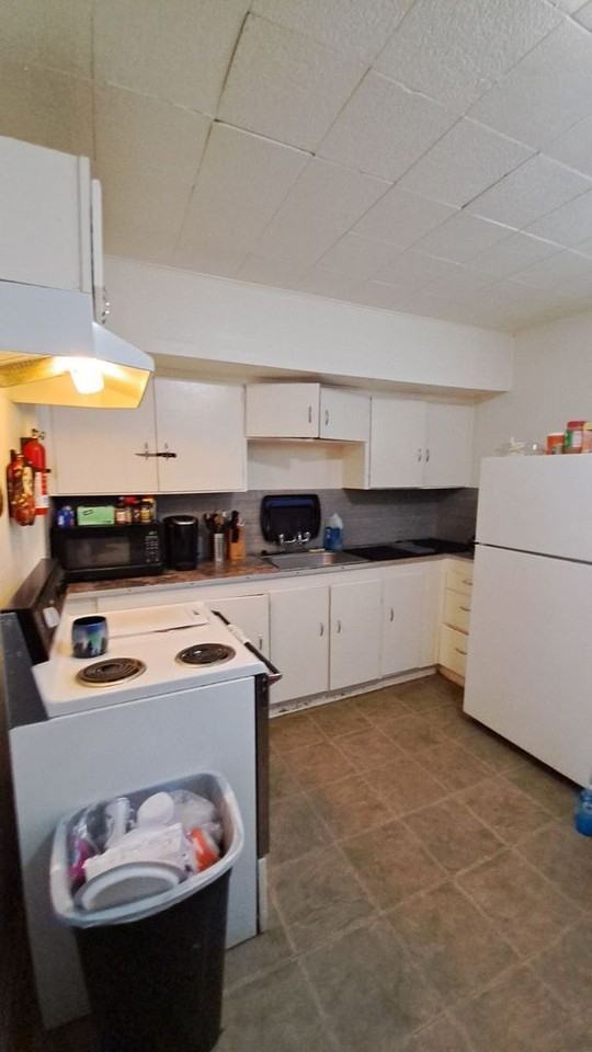 1222 Park Ave #2 - Photo 4 of 10