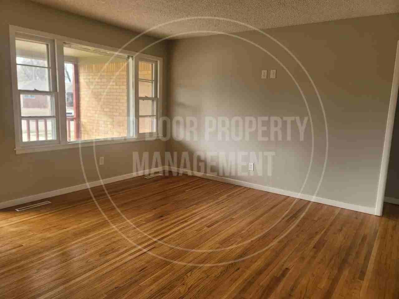 1502 Jump East - Photo 2 of 15