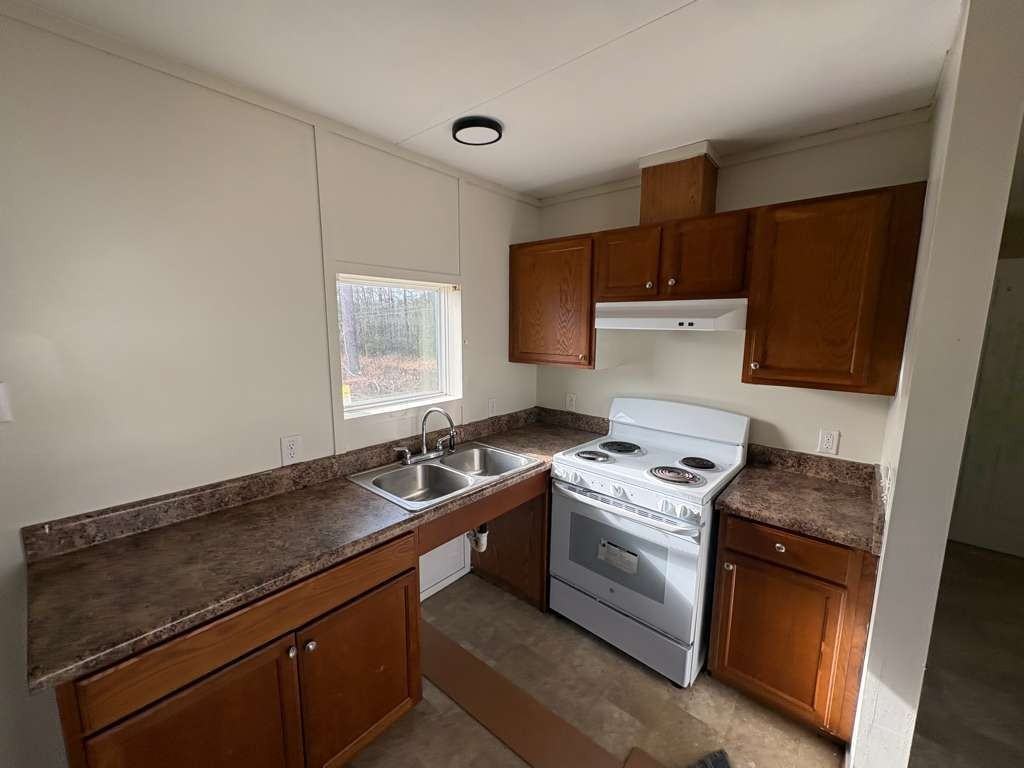 Sylvania MHP - Photo 4 of 5
