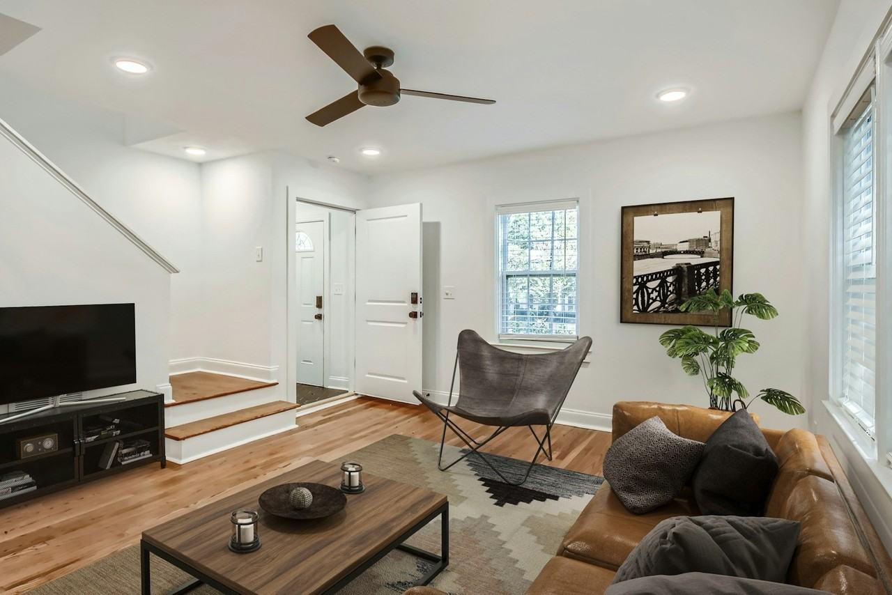 406 South Columbia Drive, Unit A - Photo 4 of 37