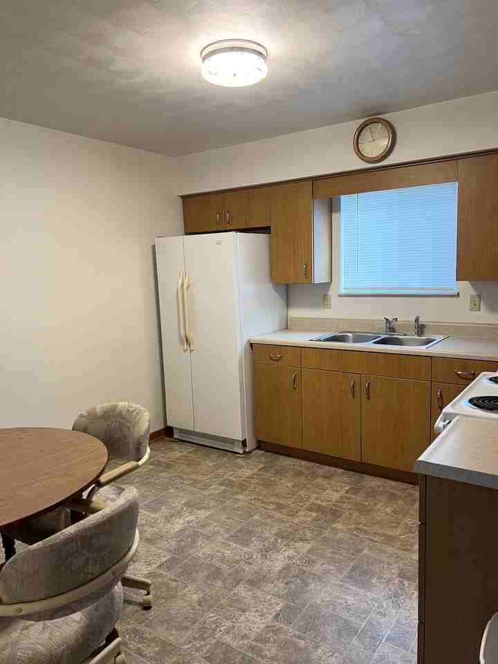 1700 8th Street - Photo 3 of 8