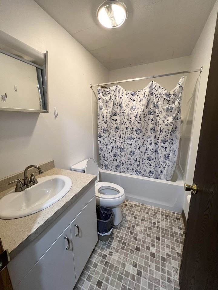 1700 8th Street - Photo 5 of 8