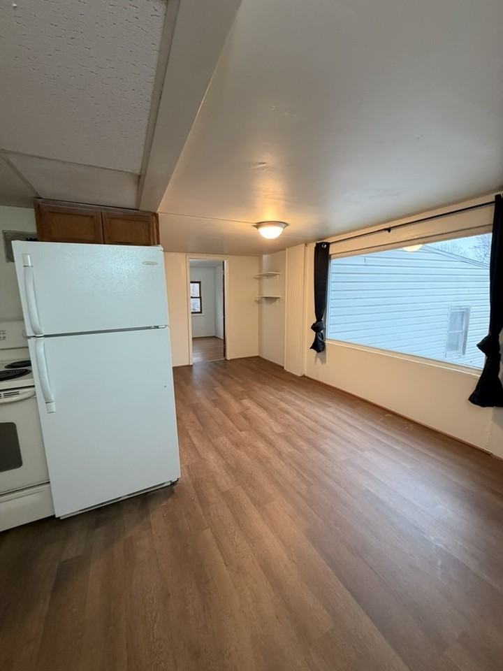 37 Biggs Lane - Photo 4 of 8