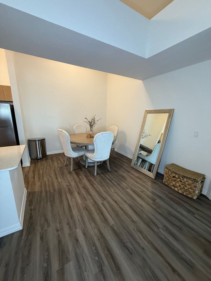 The Crest at Skyline Now offering up to 8 weeks FREE rent! Call today to schedule your tour: (480) 390 - Photo 7 of 26