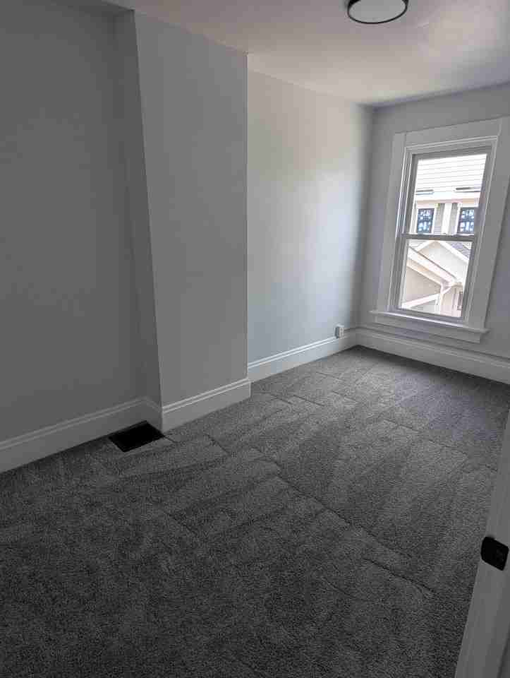 542 W Town St #542 - Photo 6 of 7