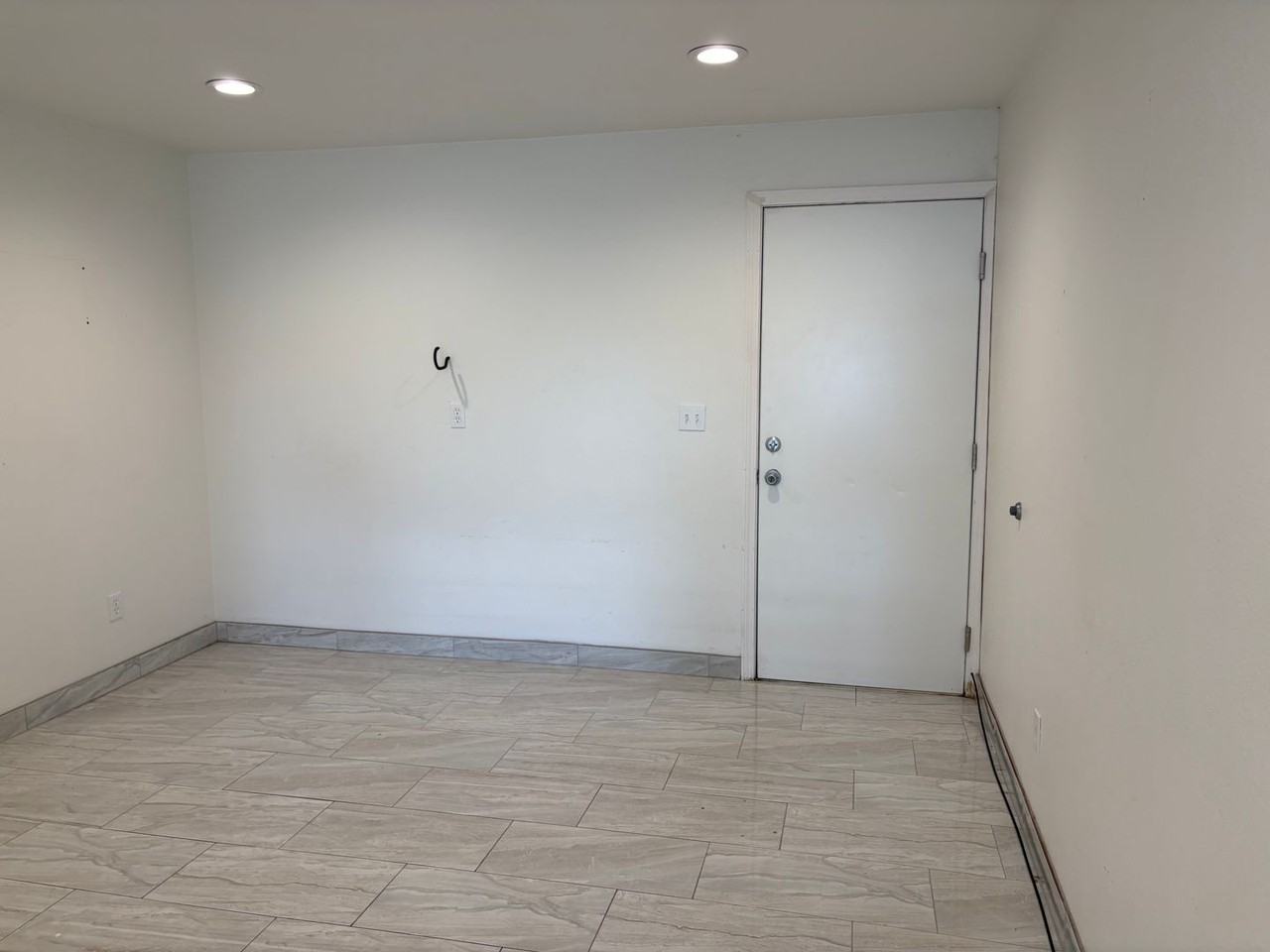 5480 Chocolate Dr - Photo 3 of 10