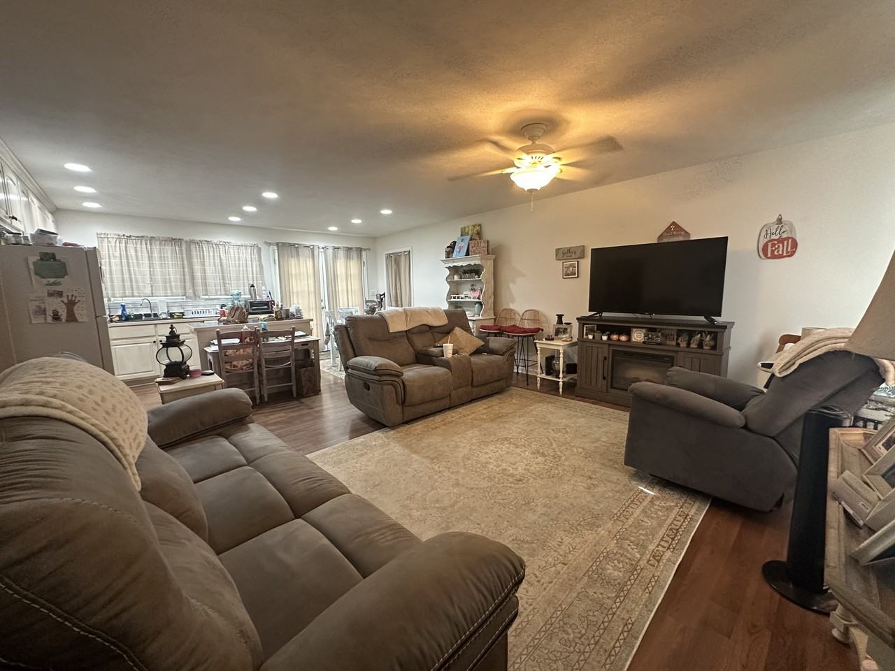 157 Lakeview Dr S #1 - Photo 2 of 13