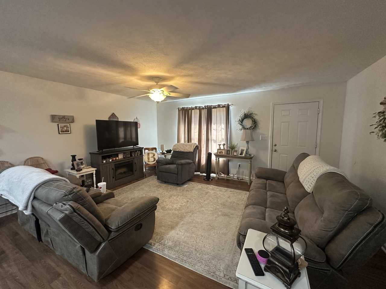 157 Lakeview Dr S #1 - Photo 3 of 13