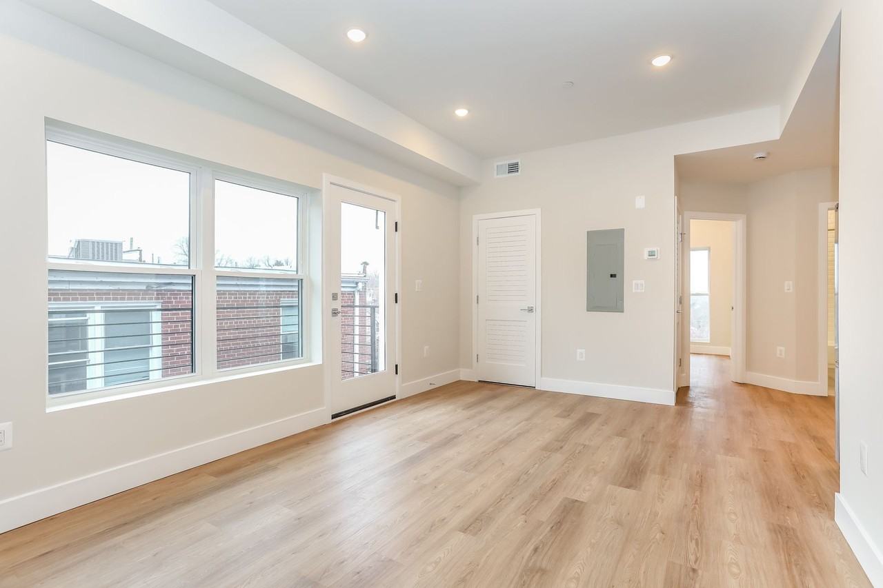 52nd Street Residences - Photo 4 of 24