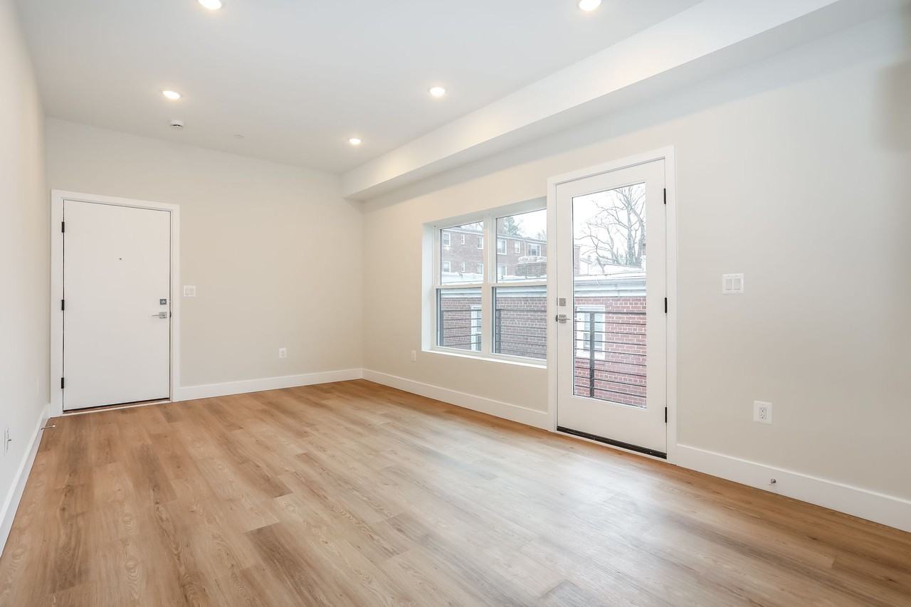52nd Street Residences - Photo 6 of 24