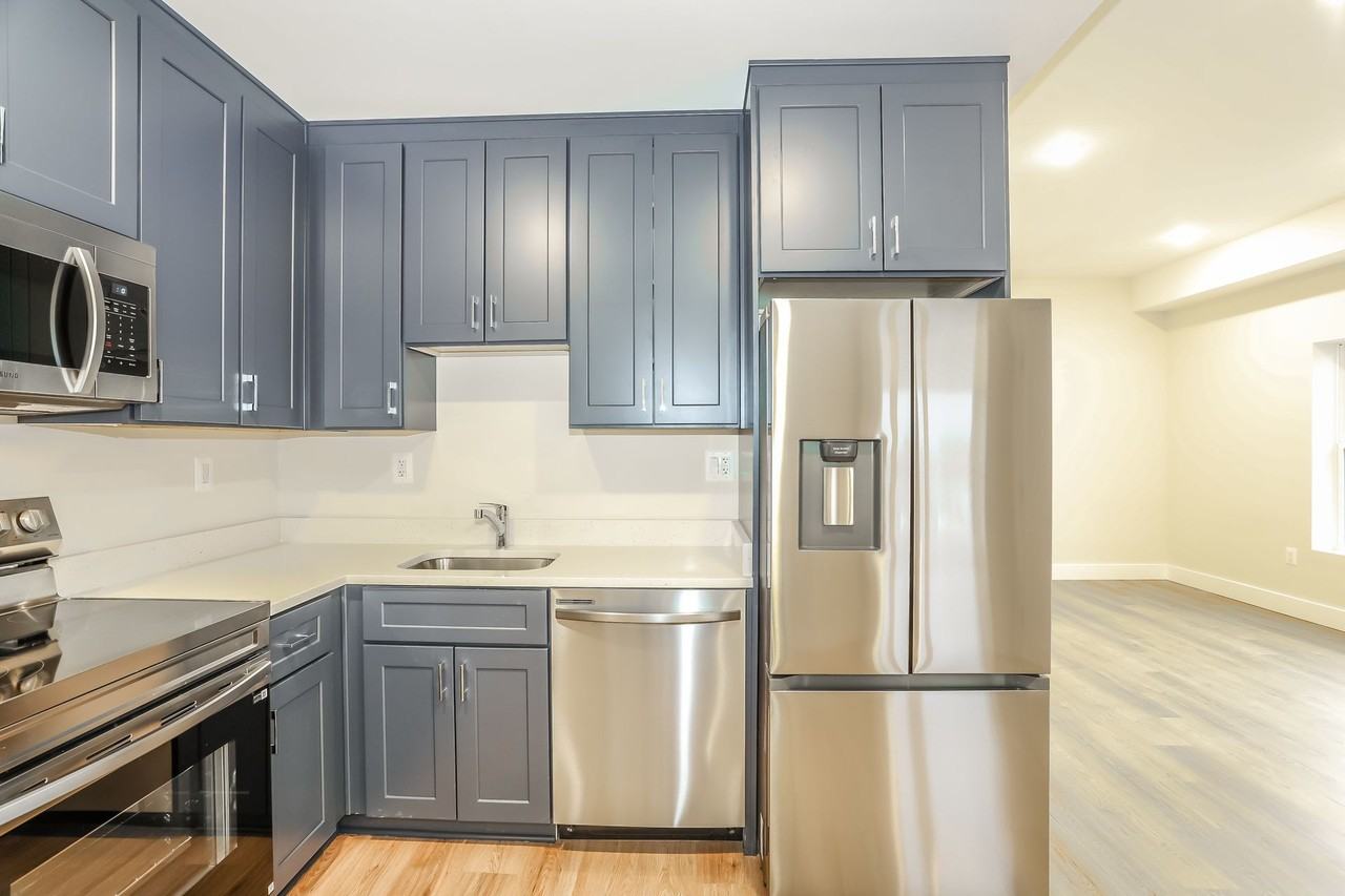 52nd Street Residences - Photo 7 of 24