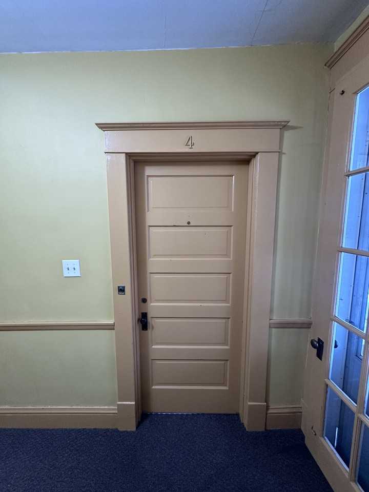 311 W Main St #4 - Photo 5 of 14
