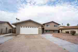 featured image of 1720 E Hermosa Dr