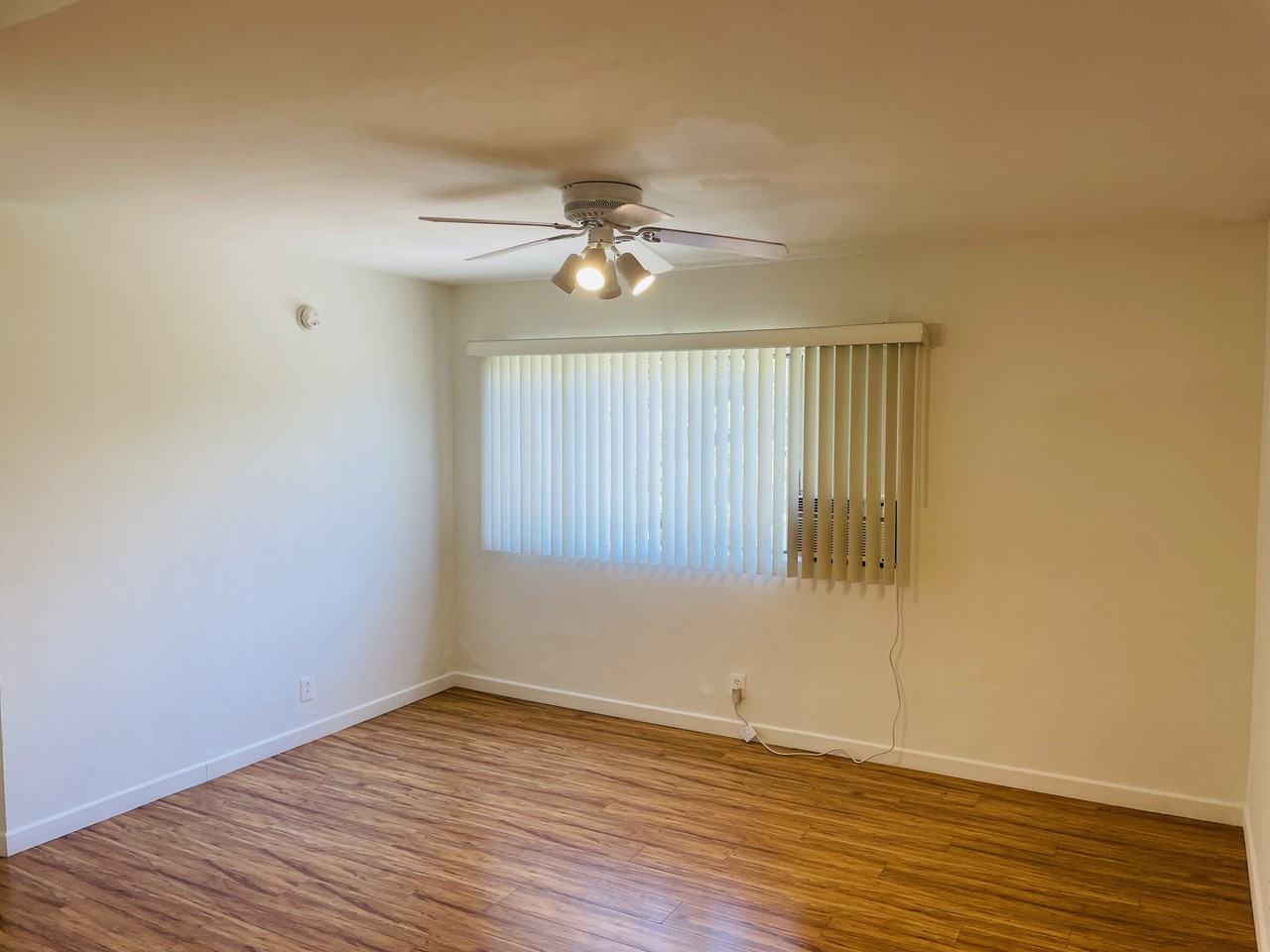 505 Gayley Avenue #401 - Photo 7 of 8