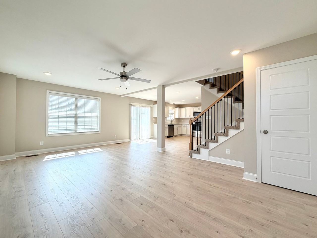 2662 Scott Dr - Photo 3 of 34