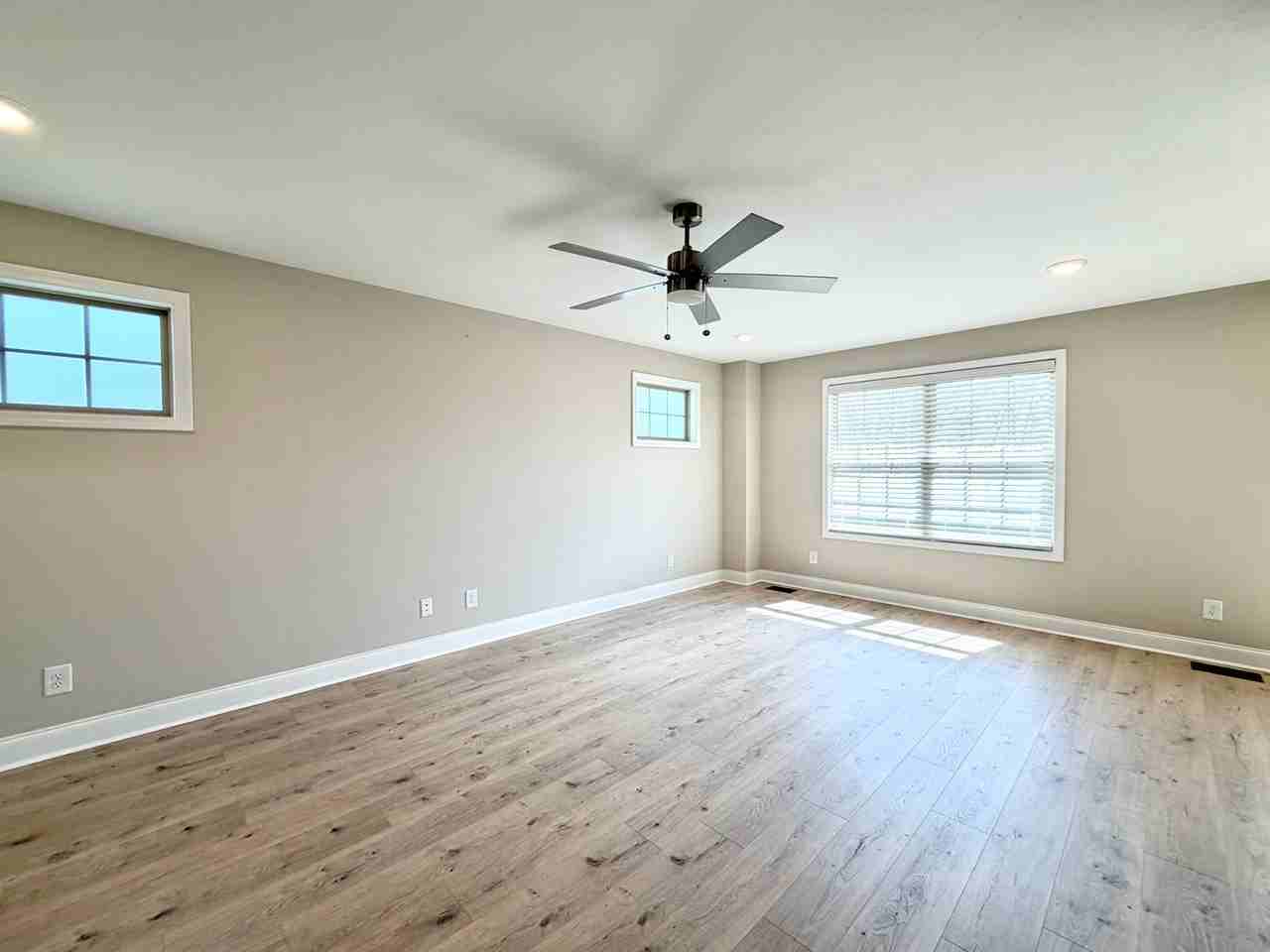 2662 Scott Dr - Photo 4 of 34