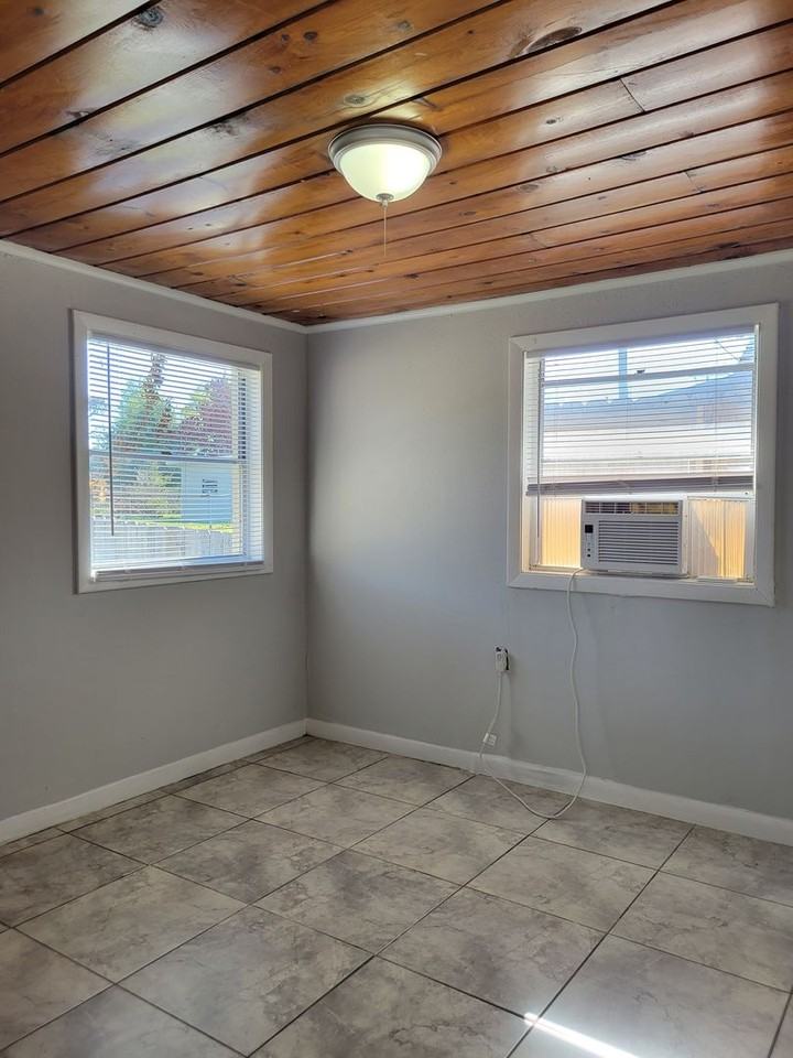 424 Camellia Dr - Photo 4 of 8