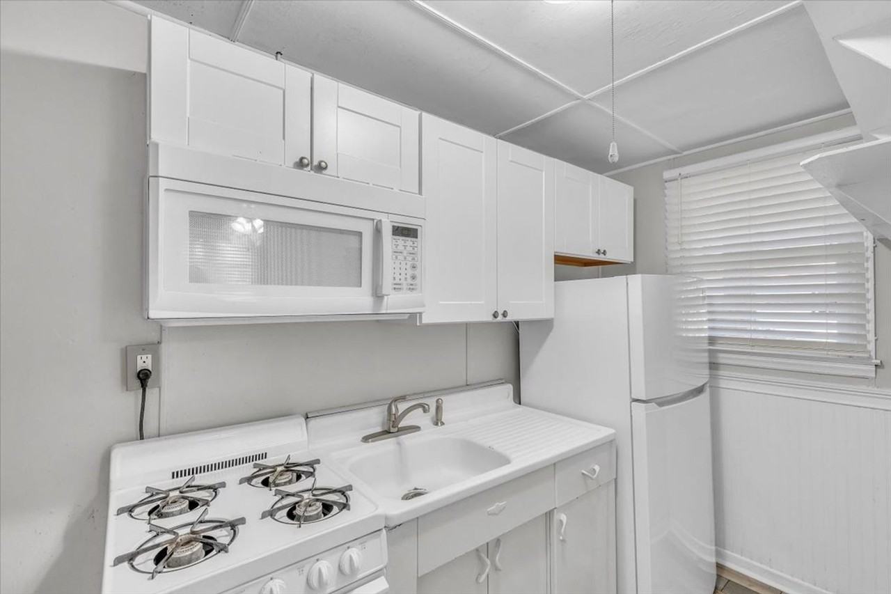 3 Southwood Dr - Photo 7 of 23