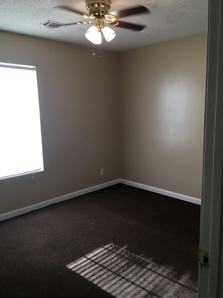 621 S Wilkinson St #1 - Photo 4 of 8