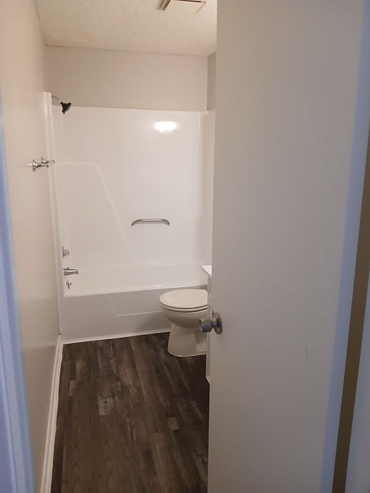 Live Oak - Photo 6 of 15