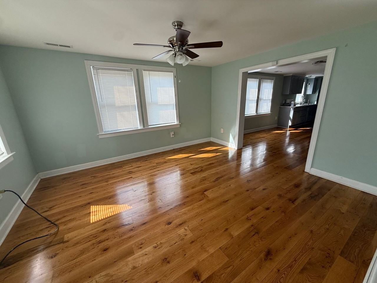 1709 Carolina St E - Photo 2 of 10